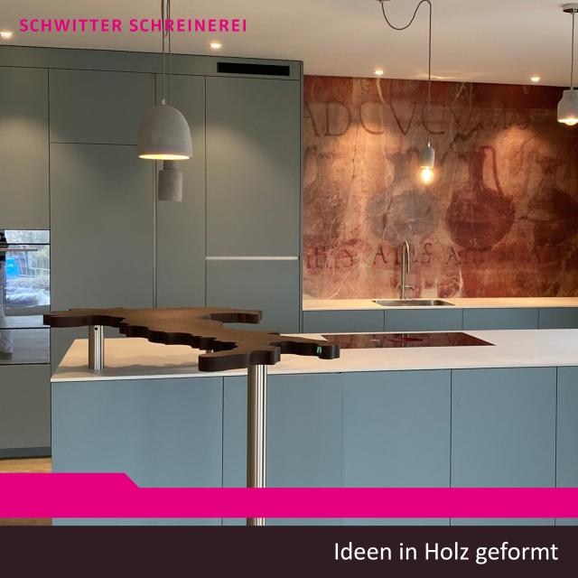 Küche mit Bartheke in Italienform