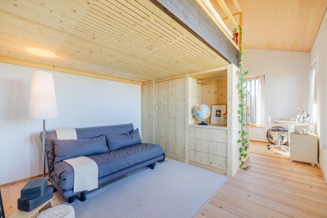 Hochbett mit Einbauschränken