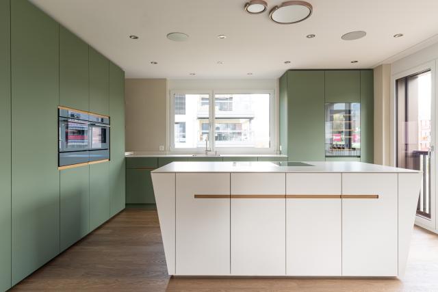 Kücheninsel mit nicht alltäglicher Formgebung