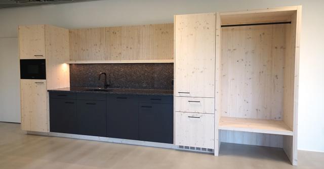 Küche Personal mit Garderobe