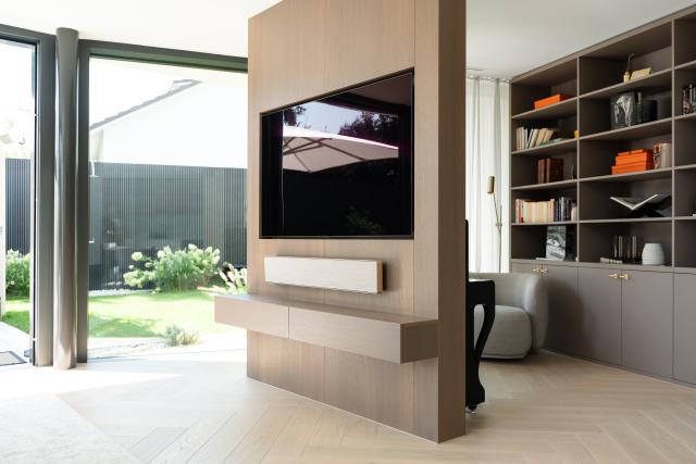 Raumtrenner und Regal